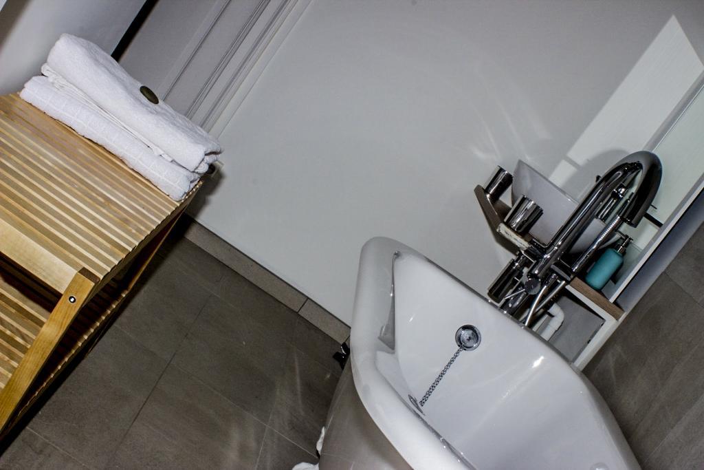 Chambre D'Hotes Avec Cuisine Commune - 5 Mns De Narbonne Cuxac-dʼAude Eksteriør billede